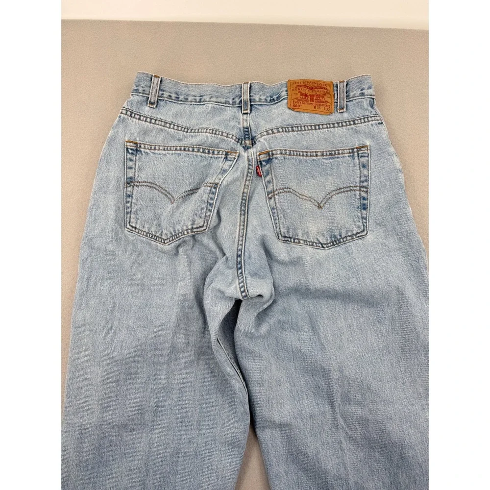 Vintage Y2K Levis 560 Loose Fit Tapered Leg Jeans Mens 36x32 (34x32) Light Wash